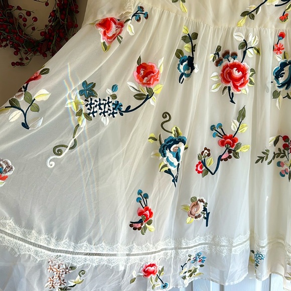 ASOS floral embroidered chiffon midi peasant dress - Picture 6 of 9